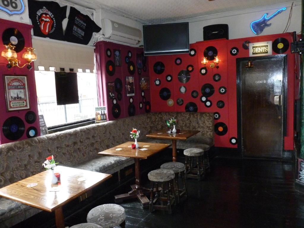 Mini-hôtel Cart And Horses 3*
